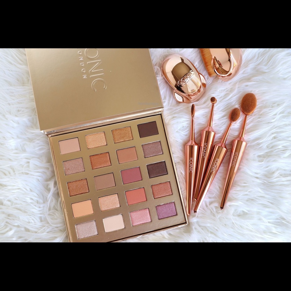 Iconic London Day to Slay Eyeshadow Palette